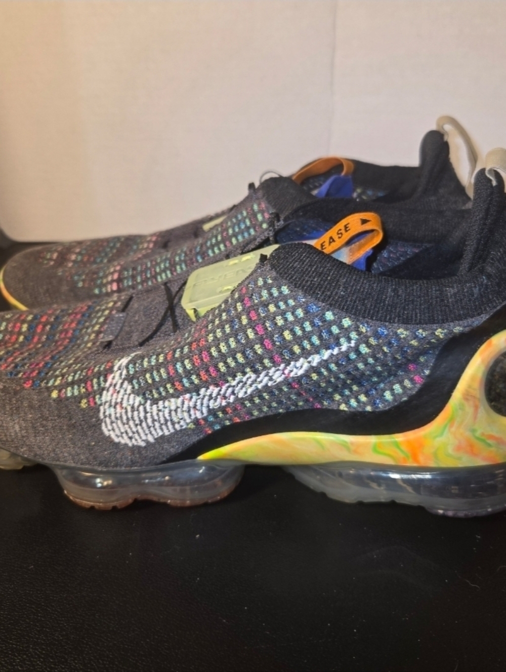 Nike Vapor Max Sz. 10 Colorful Mens Athletic Sneakers - Picture 8 of 10